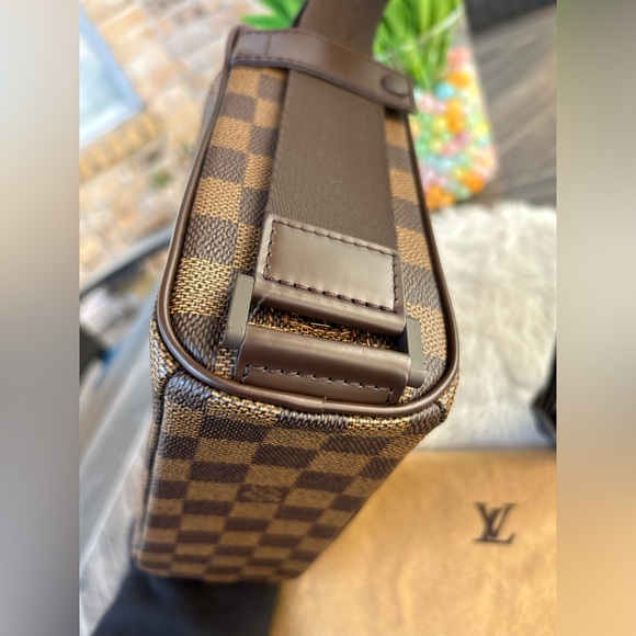Louis Vuitton Damier Ebene OLAV PM Messenger Bag - Picture 5 of 16